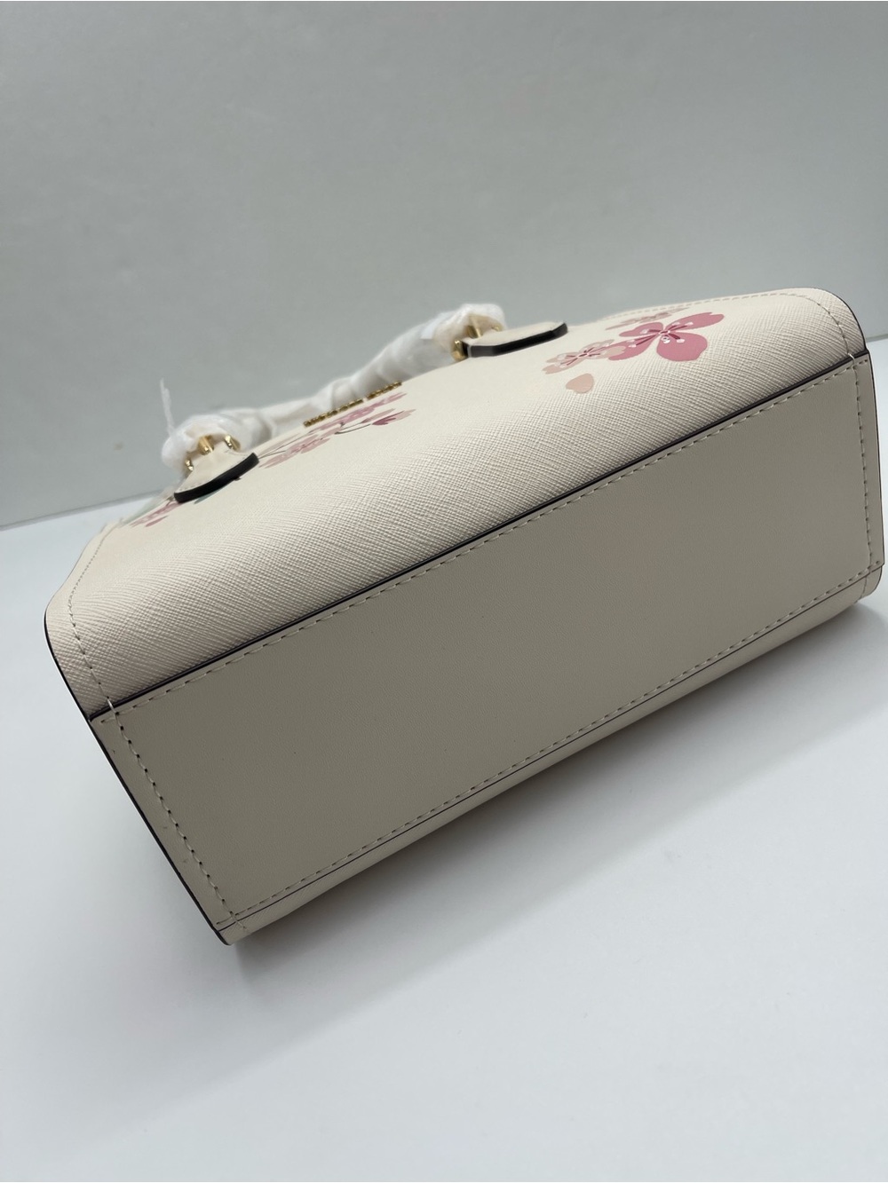 MICHAEL KORS Marilyn Sma Embellished Satchel Crossbody Messenger
Lt Cream
NWT - Picture 9 of 16
